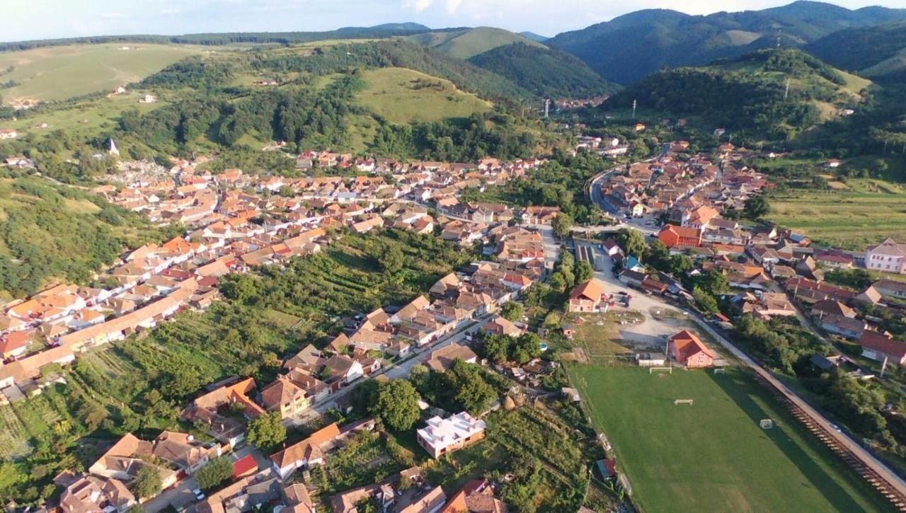 Vila Maria Sebes *